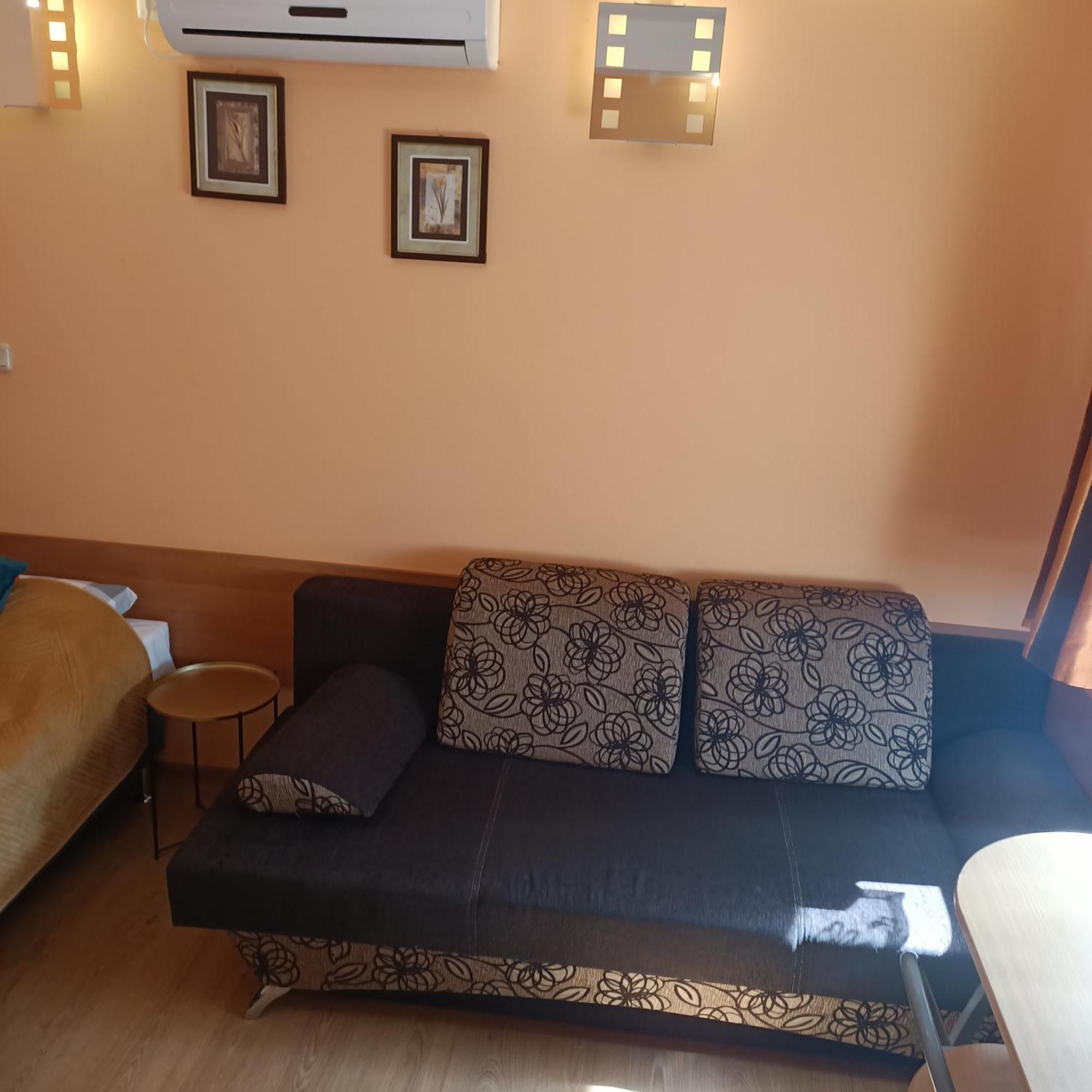 "Vanilla" Pokoje I Apartamenty Nad Brzegiem Jeziora Окунинка Екстериор снимка