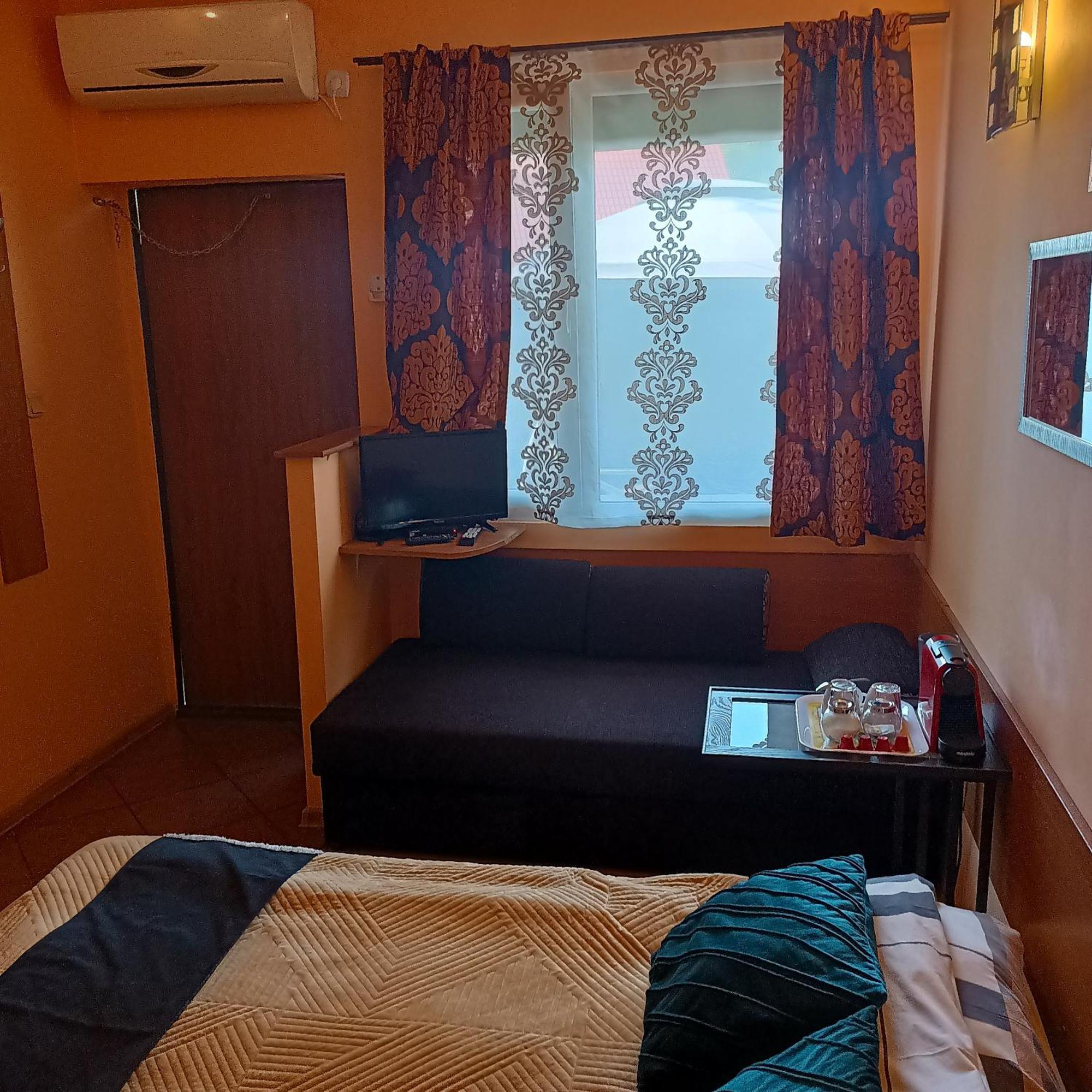 "Vanilla" Pokoje I Apartamenty Nad Brzegiem Jeziora Окунинка Екстериор снимка