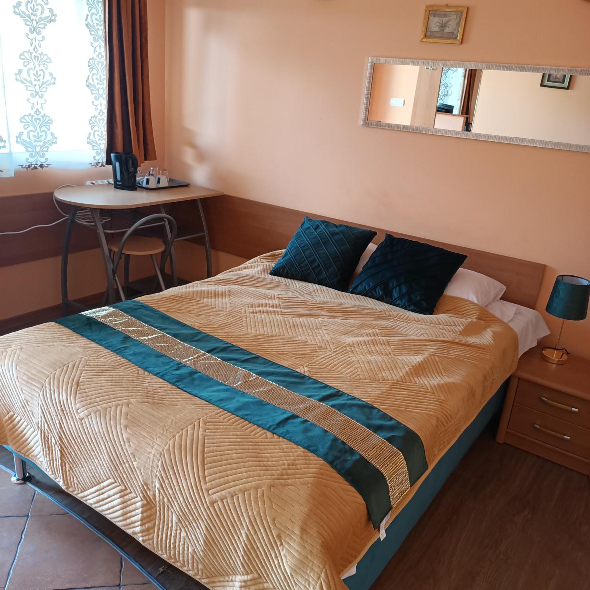 "Vanilla" Pokoje I Apartamenty Nad Brzegiem Jeziora Окунинка Екстериор снимка