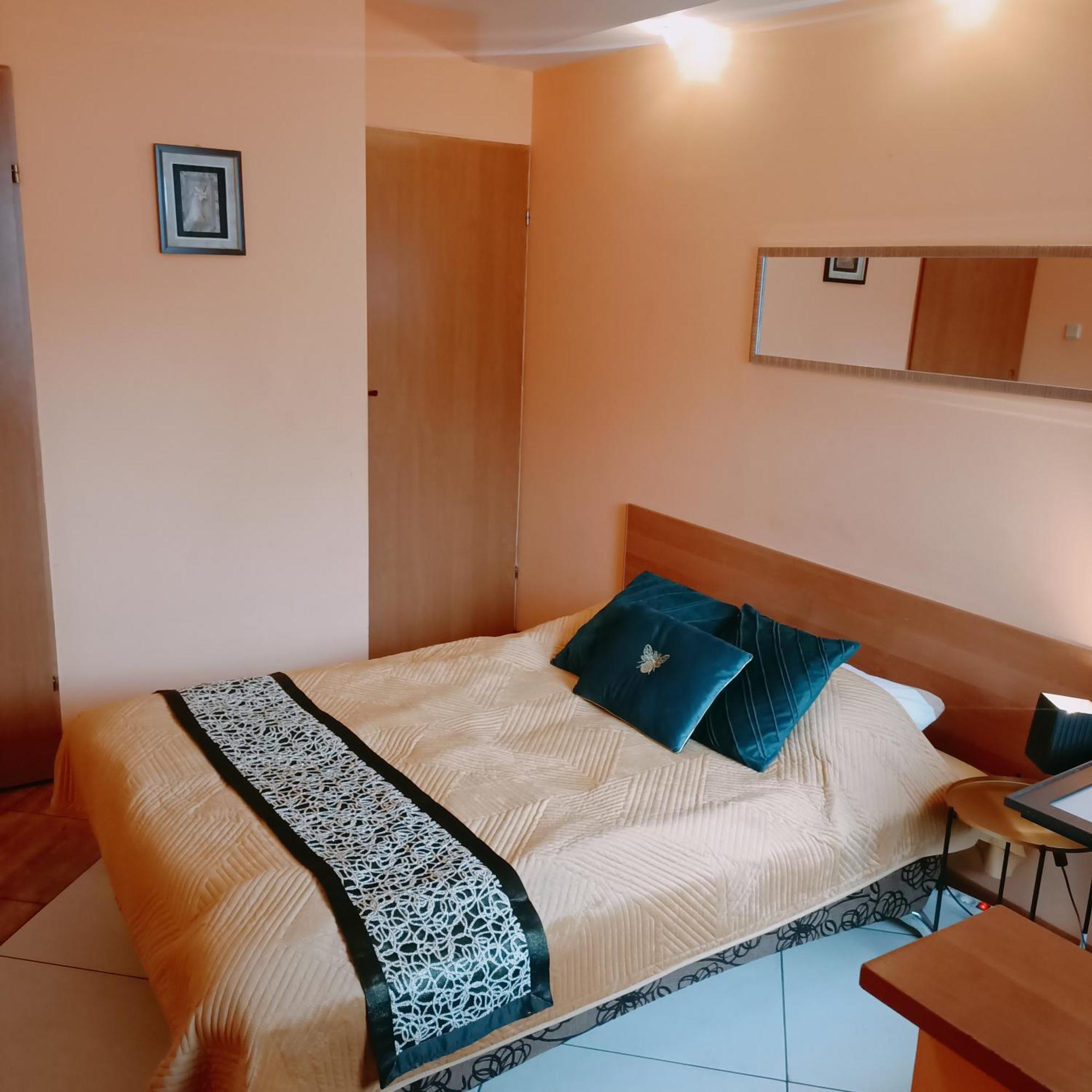 "Vanilla" Pokoje I Apartamenty Nad Brzegiem Jeziora Окунинка Екстериор снимка